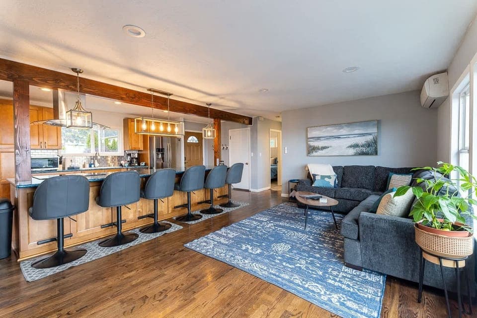 #StayinMyDistrict #BookDirect