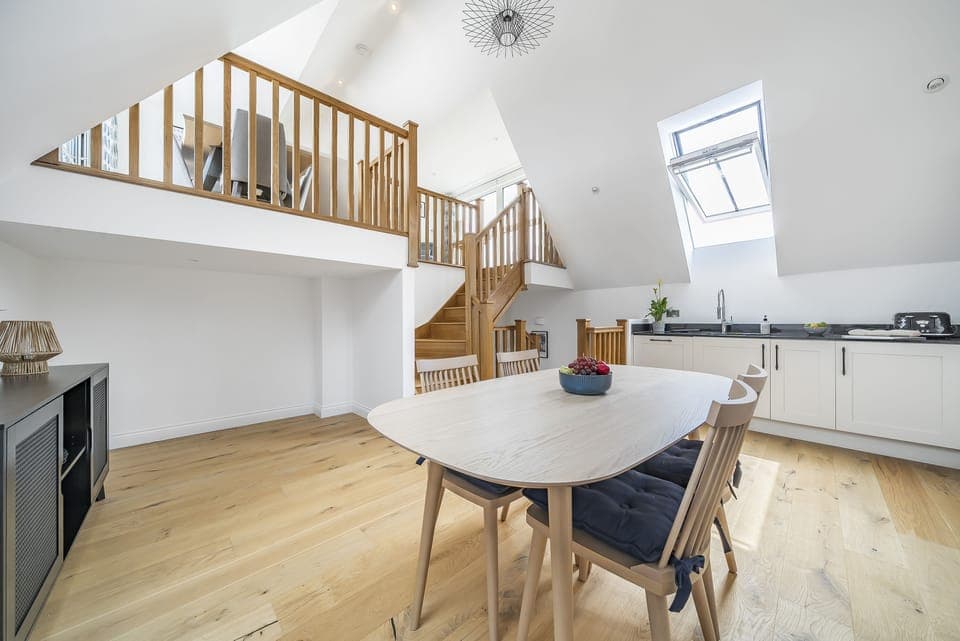 St Mary's Barn, Stalbridge: The kitchen is airy and spacious