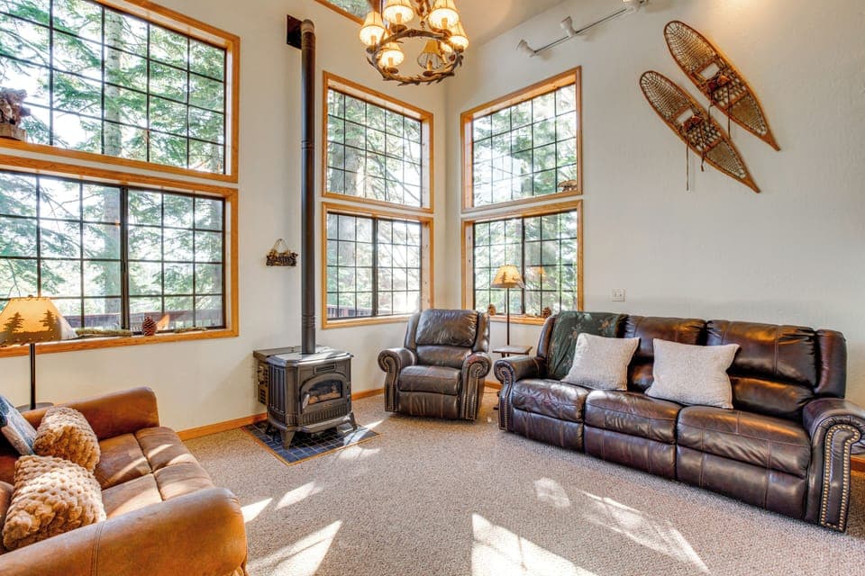 Bear Valley Vacation Rental | 3BR | 2BA | 1,600 Sq Ft | 2 Steps to Enter