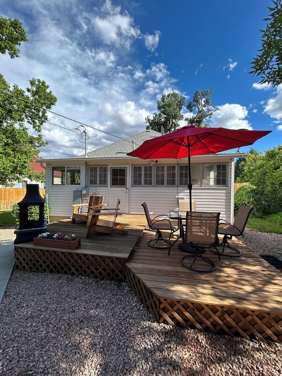 Outdoor dining