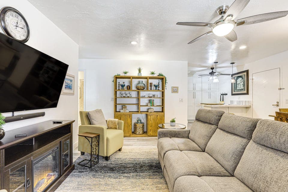 Oceanside Vacation Rental | 2BR | 1BA | 860 Sq Ft | Stairs Required to Enter