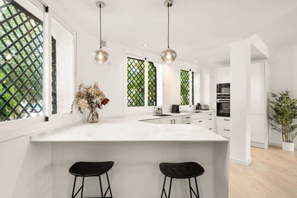 Kitchen isle and kitchen