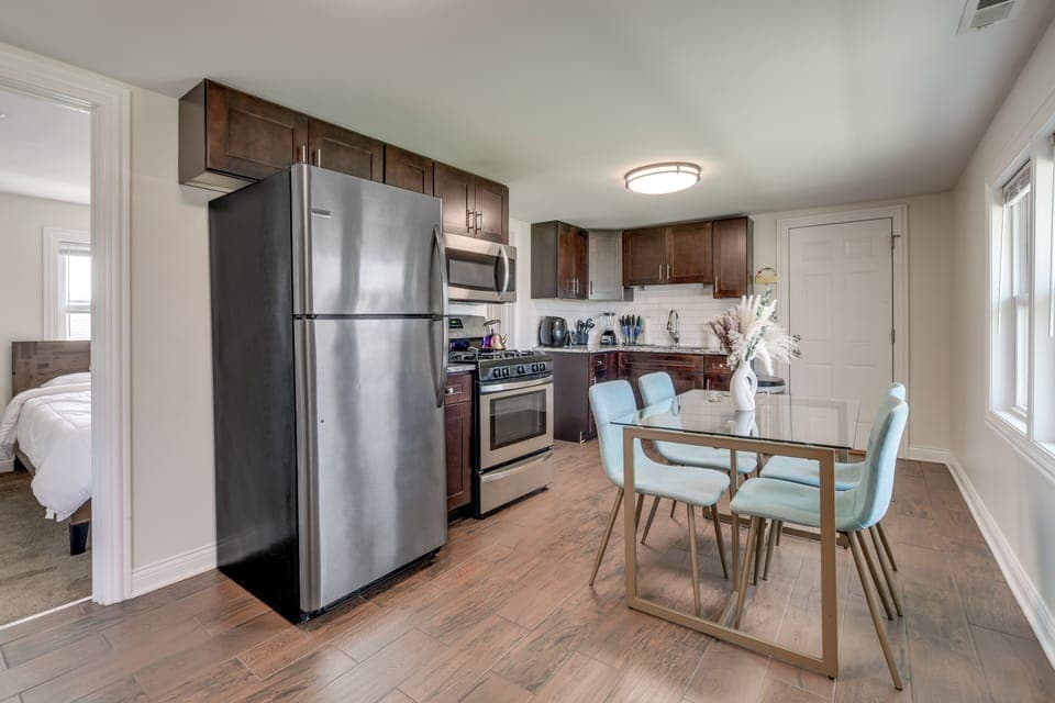 Dining Area | Kitchen