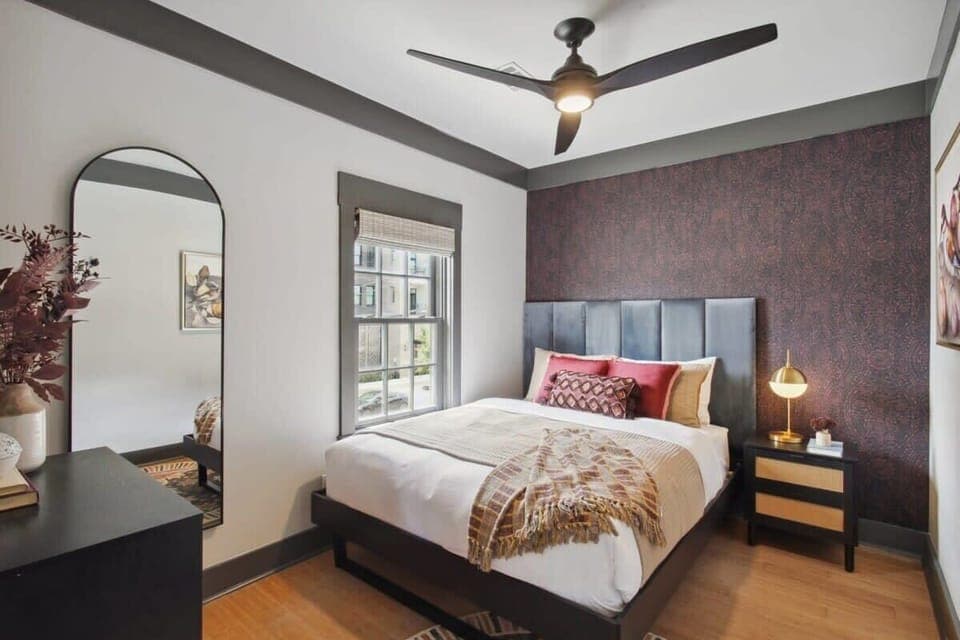 Bedroom Seven | Queen Bed | Floor 1 | Unit B