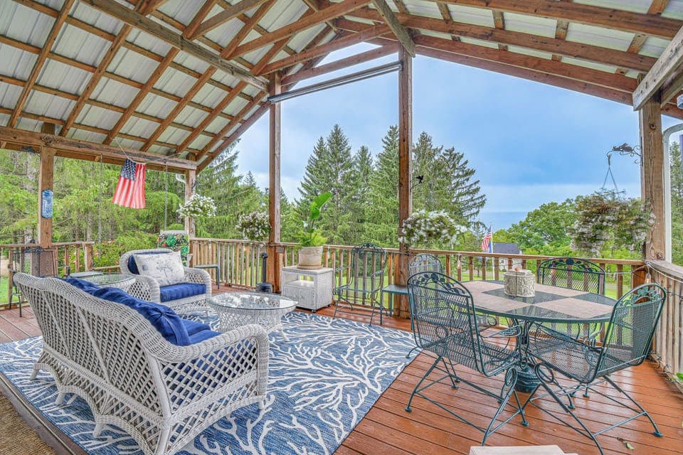 Burdett Vacation Rental | 5BR | 3.5BA | 2,600 Sq Ft | Step-Free Entry