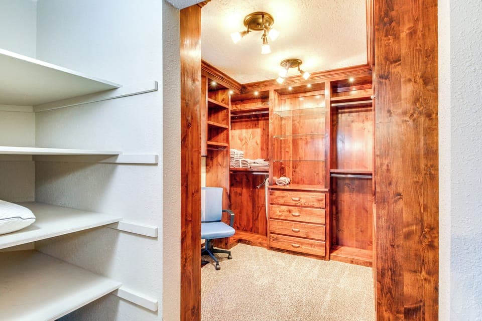 Walk-In Closet | 1st Floor