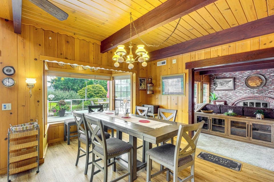 Dining Area | 1st Floor