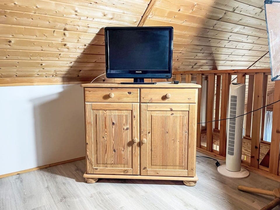 Sky, Plant, Building, Window, Tree, Wood, Land Lot, Cottage, House, Landscape