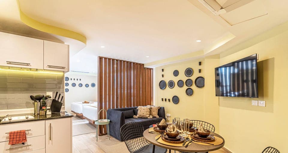 El mobiliario, la decoración y los servicios pueden variar ligeramente.