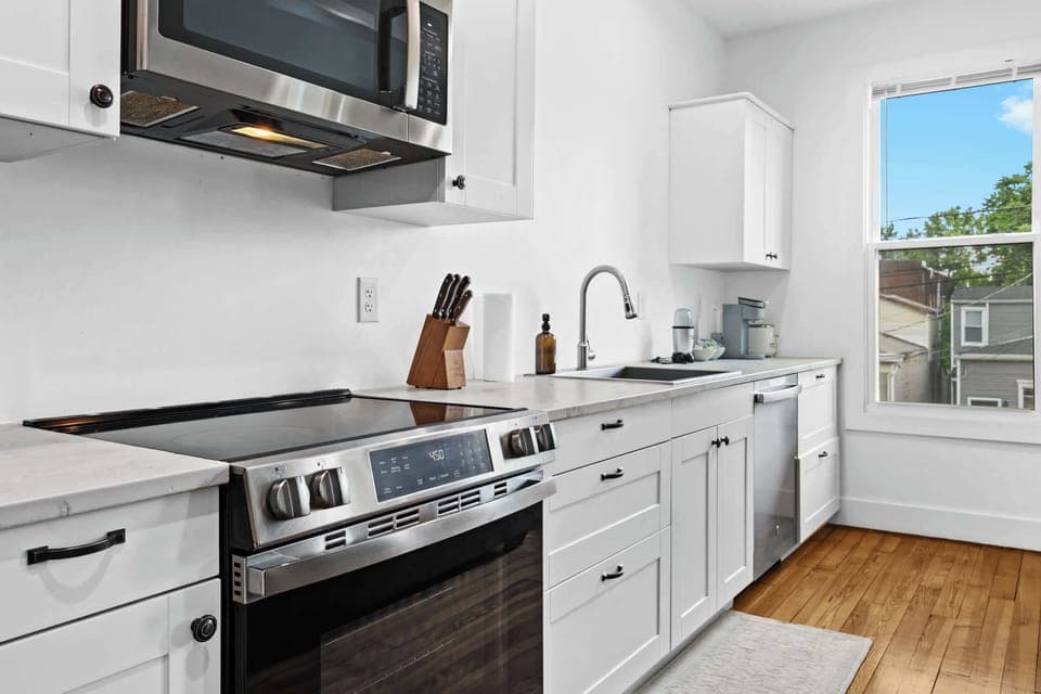 Kitchen: Fully equipped and ready for your favorite recipes—make yourself at home