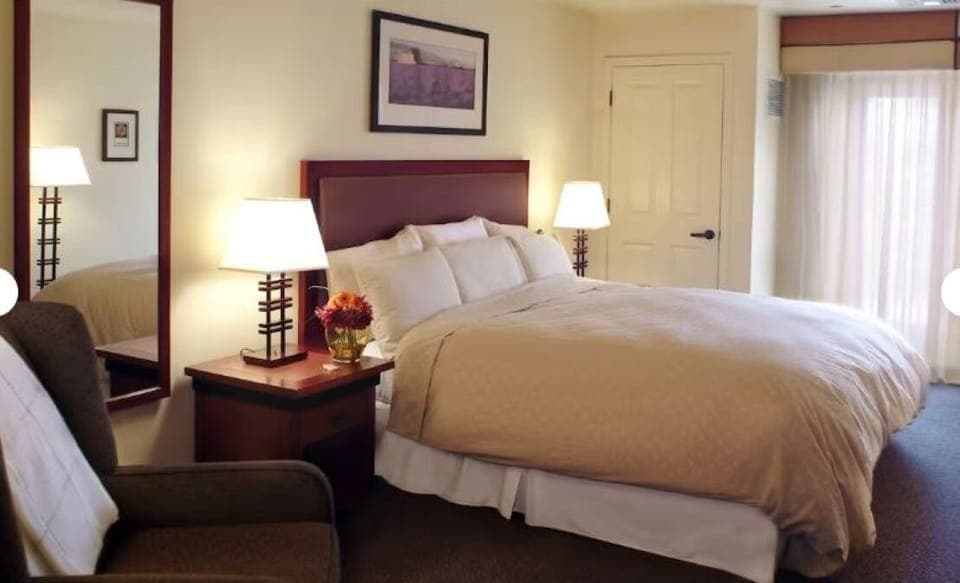 Unit with 1 King size bed