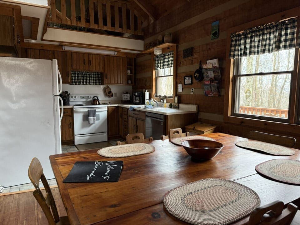 Dining/Kitchen