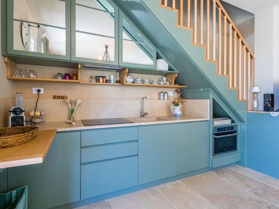 Sky, Snow, Mountain, Building, World, Slope, House, Natural Landscape, Freezing, Landscape