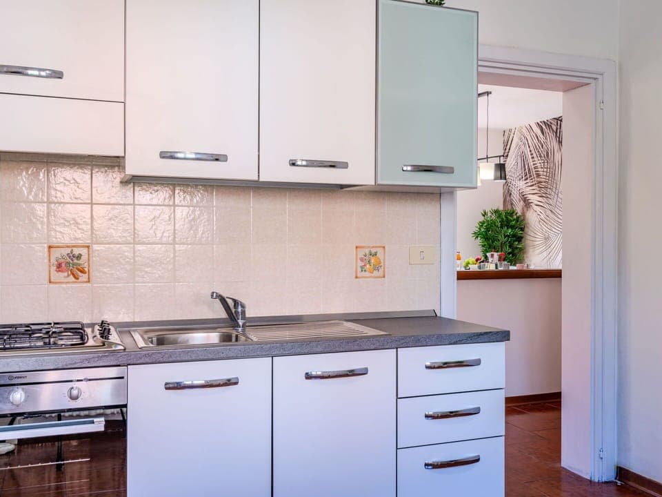 Cabinetry, Property, White, Product, Building, Kitchen Sink, Sink, Interior Design, Kitchen, Kitchen Stove