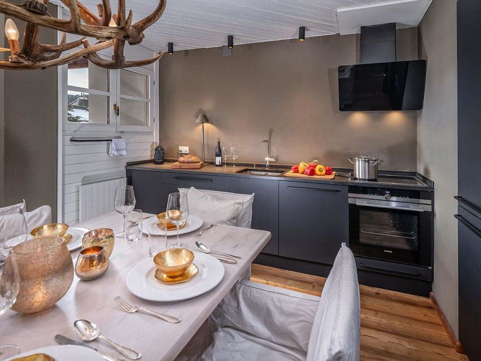 Furniture, Tableware, Property, Table, Countertop, Food, Cabinetry, Kitchen, Interior Design, Dishware