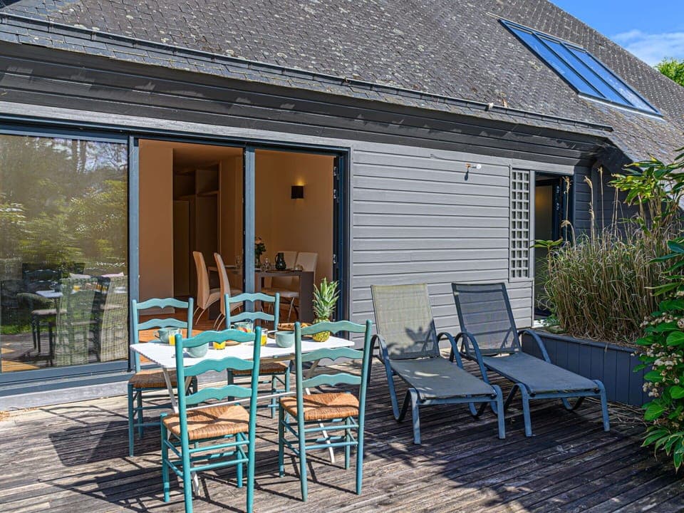 Building, Property, Plant, Furniture, Window, Shade, Chair, Wood, Architecture, Door