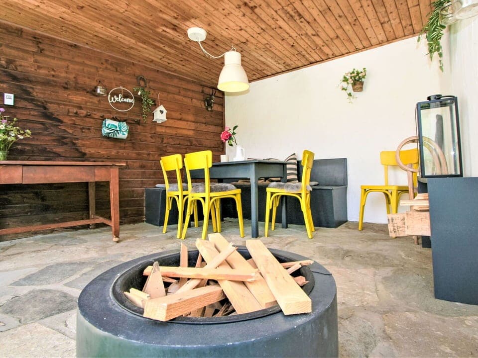 Property, Furniture, Table, Plant, Wood, Interior Design, Chair, Floor, Flooring, Hardwood