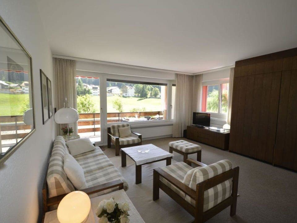 Plant, Furniture, Property, Couch, Table, Building, Window, Picture Frame, Interior Design, Lighting