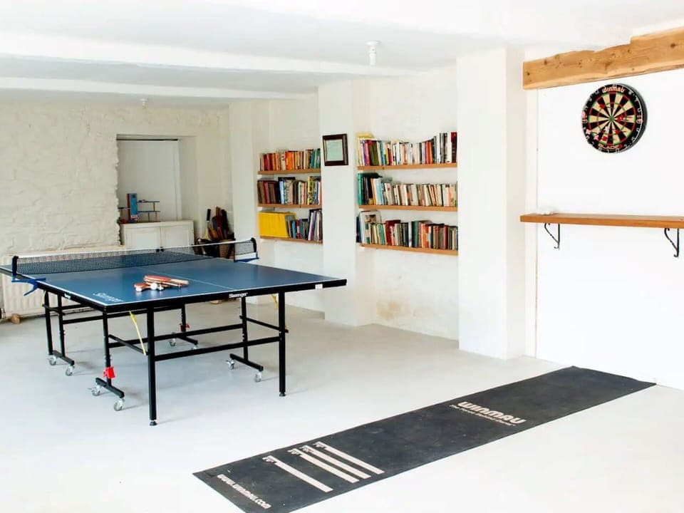 Cabinetry, Sink, Tap, Countertop, Kitchen Sink, Property, Furniture, Window, Building, Kitchen Stove