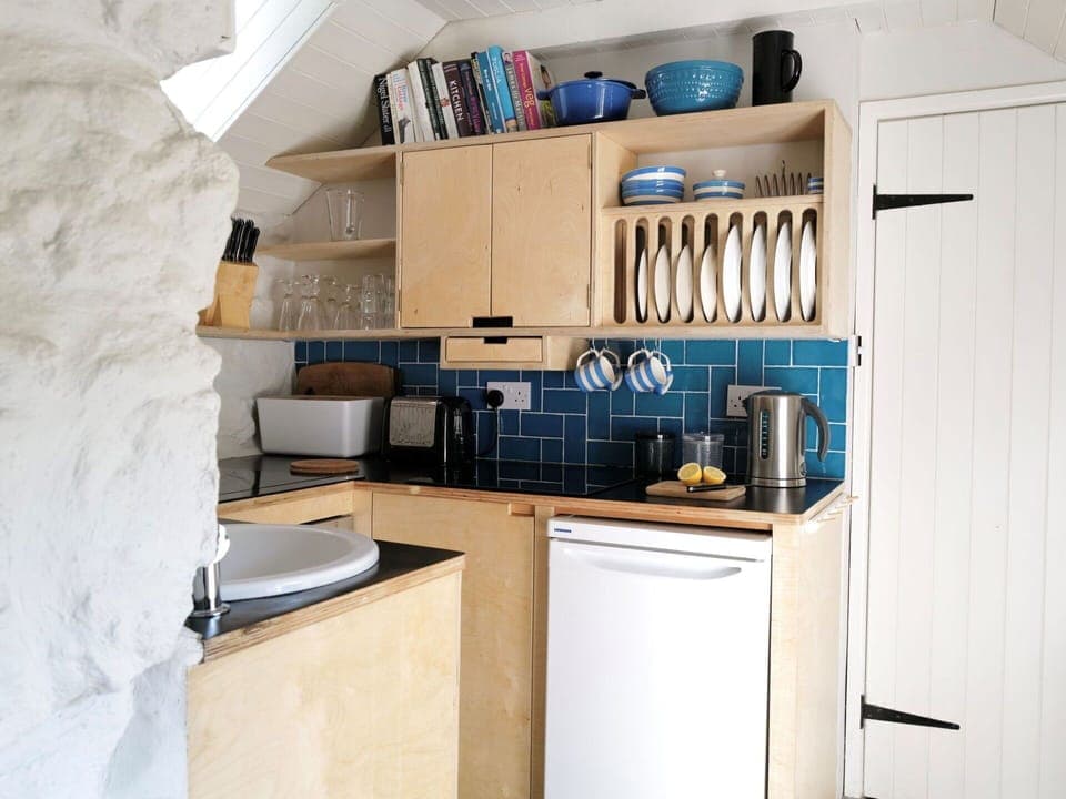 Cabinetry, Countertop, Computer Desk, Wood, Building, Shelf, Shelving, Interior Design, Kitchen, House