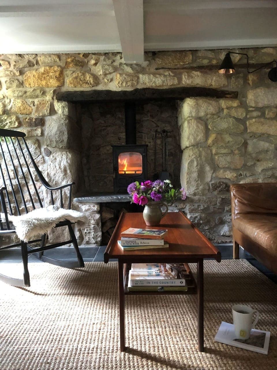 Building, Plant, Window, House, Interior Design, Wood, Houseplant, Flowerpot, Flooring, Door