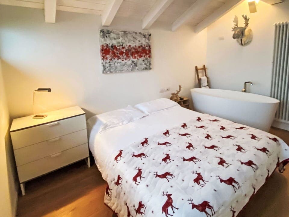 Furniture, Building, Window, Wood, Textile, Comfort, Lighting, Bed Frame, House, Floor