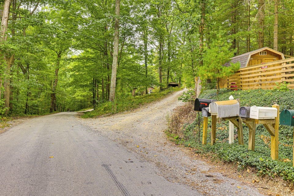 Parking | Driveway (2 Vehicles)