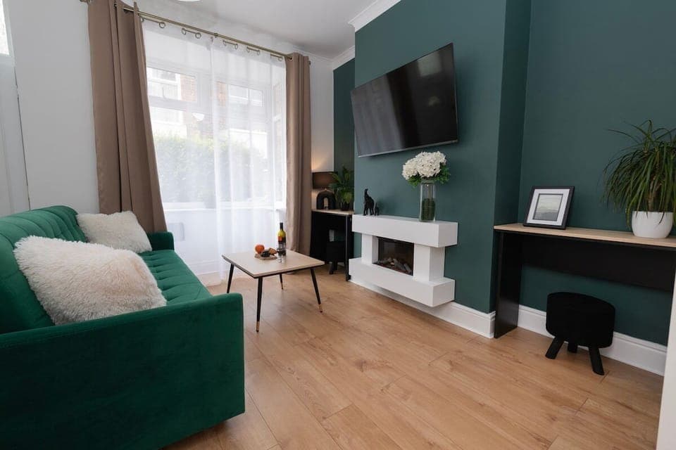 Living Room / Lounge