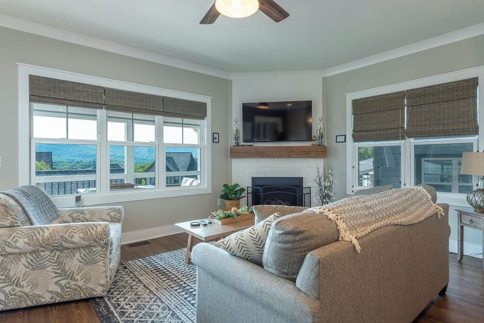 Welcome to Mountain Sunrise!