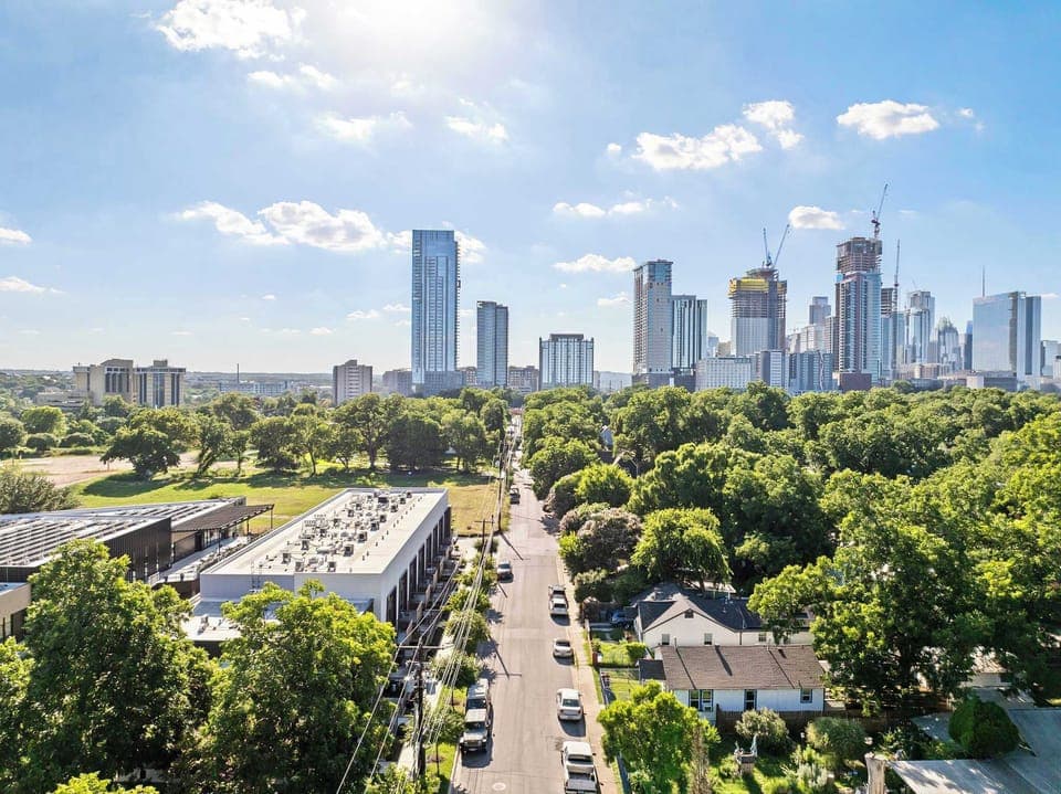 Stunning views of Downtown Texas!