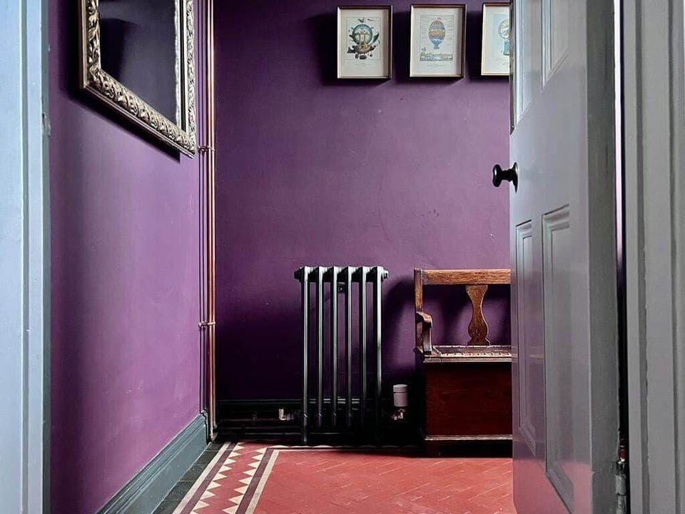 Cloakroom on the ground floor