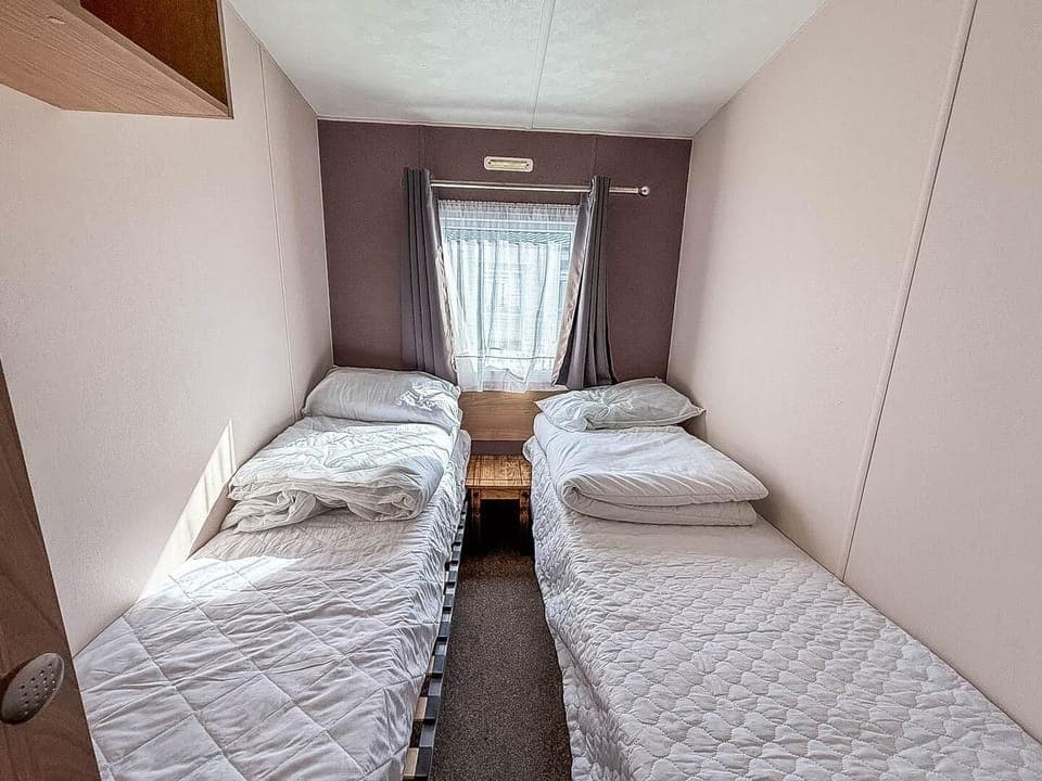 last minute caravan holidays