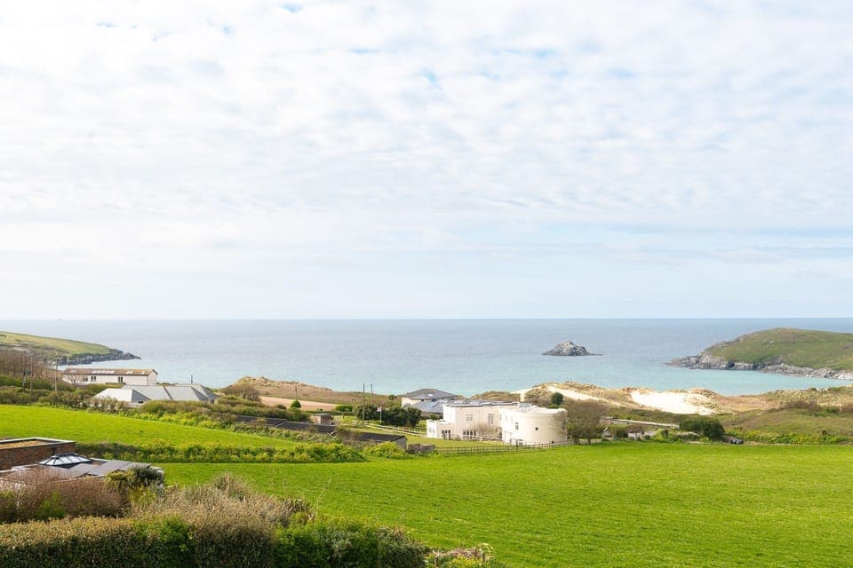 9 Beachview, Crantock, Cornwall, self catering with Beach Retreats.