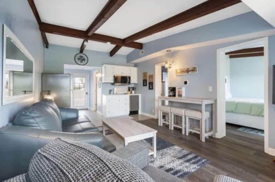 Breakfast nook for dining