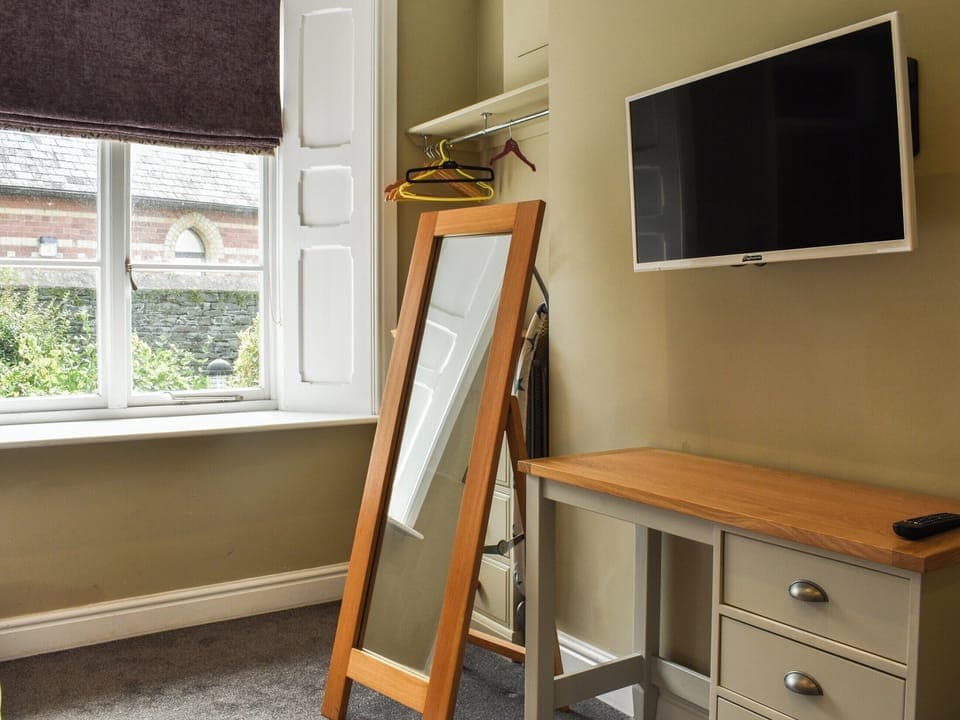 Double bedroom | Edleston Holidays - Flat 3E - Edleston House, Aberystwyth