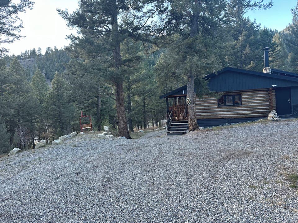 Parking in front of house 