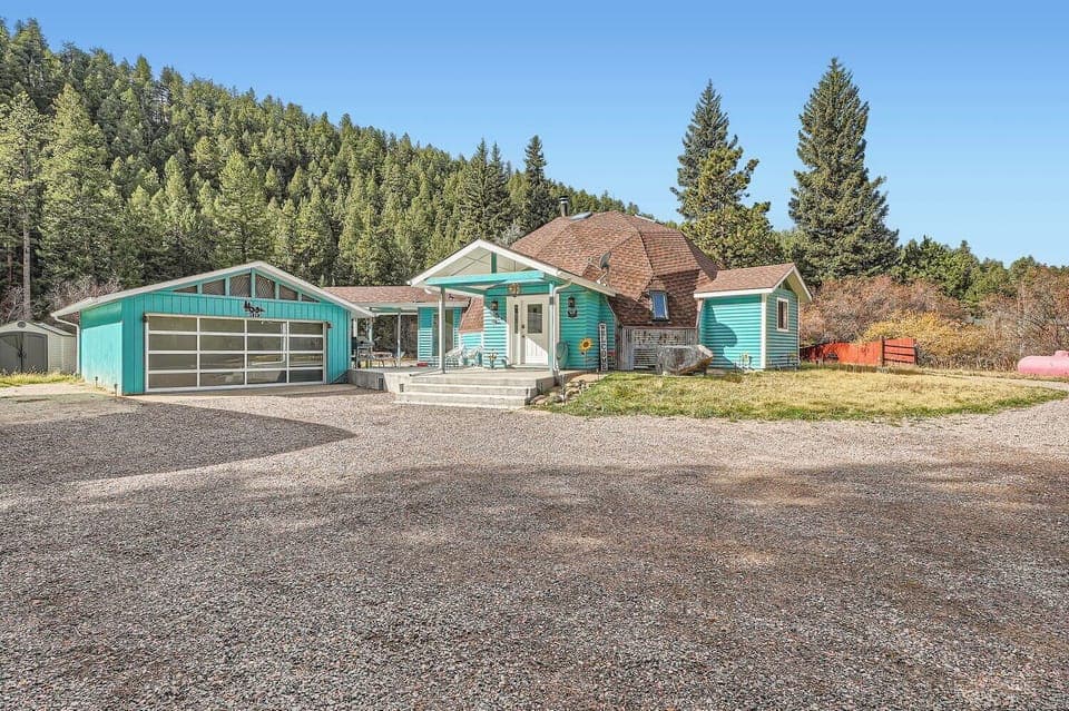 This is the Colorado you dream of -- unique, inspired and set in a picturesque mountain valley