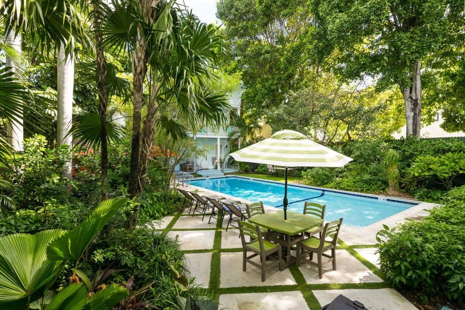 Shared Courtyard with Swimming Pool