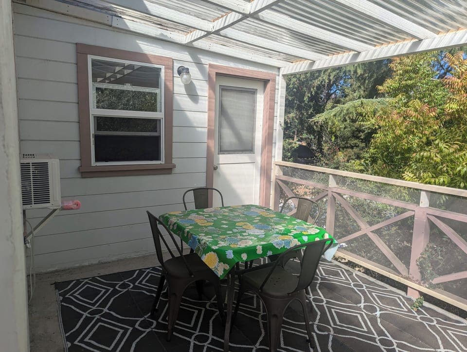 Outdoor dining