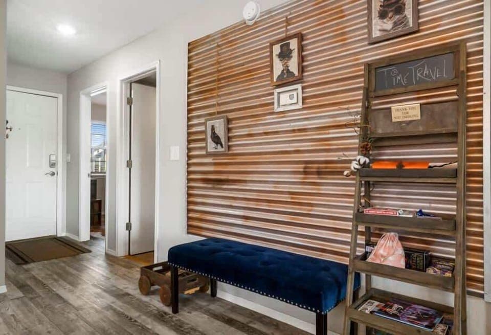 Unit 4 – Welcome to Time Traveler Suite!