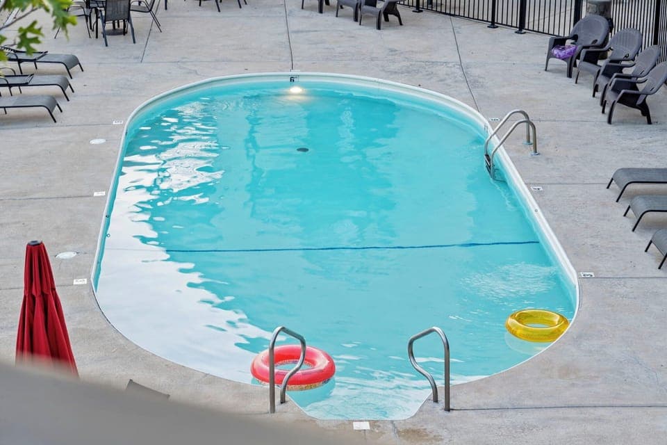 Community pool