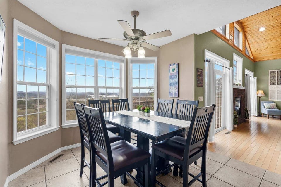 Dining room table fit for 6