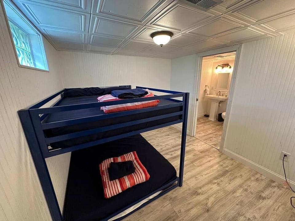 Bedroom 4 - Double/Double Bunk Bed