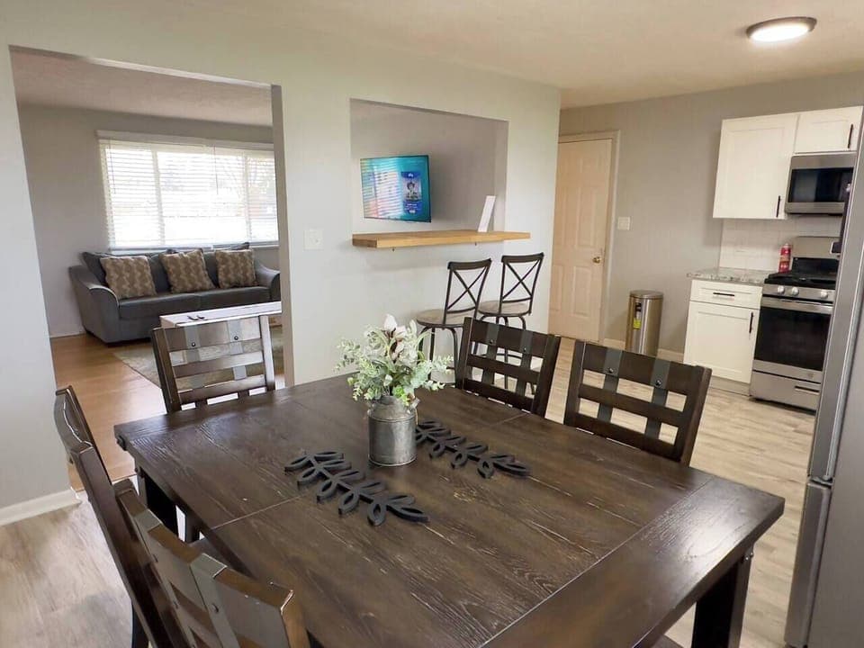 Kitchen/Dining