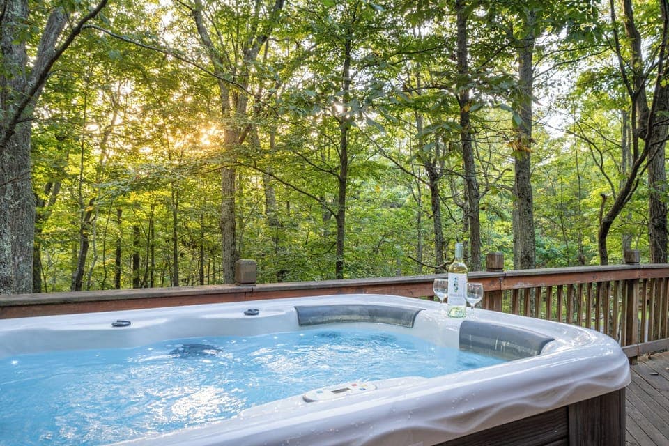 Outdoor spa tub
