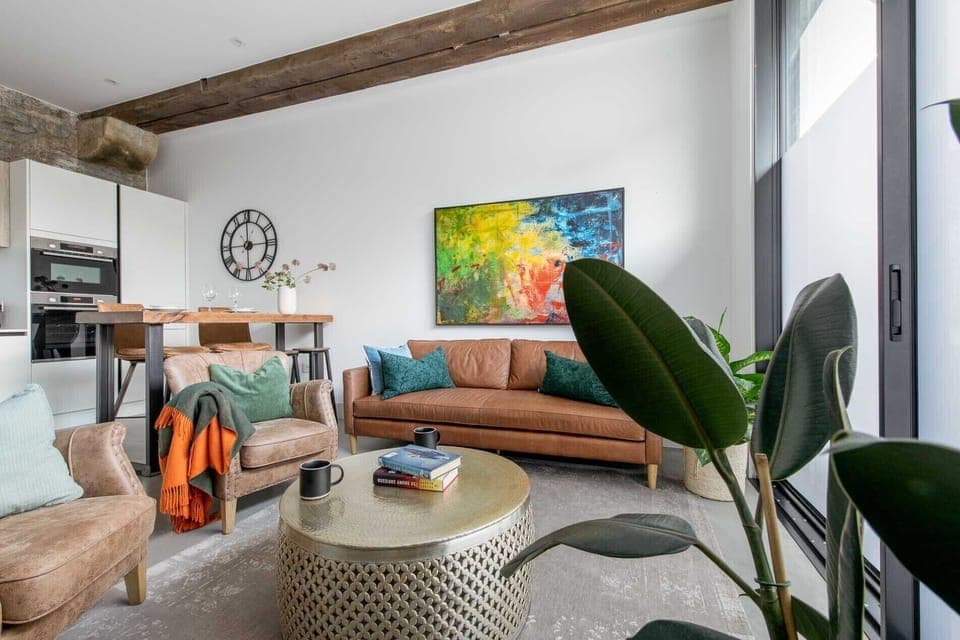 Living Room / Lounge