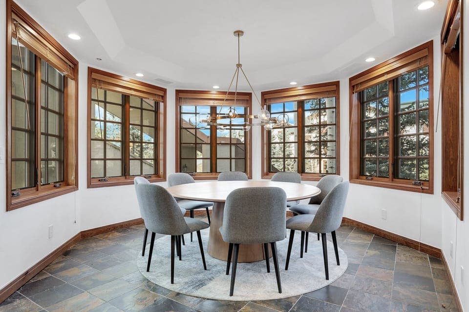 Beautiful Dining Nook