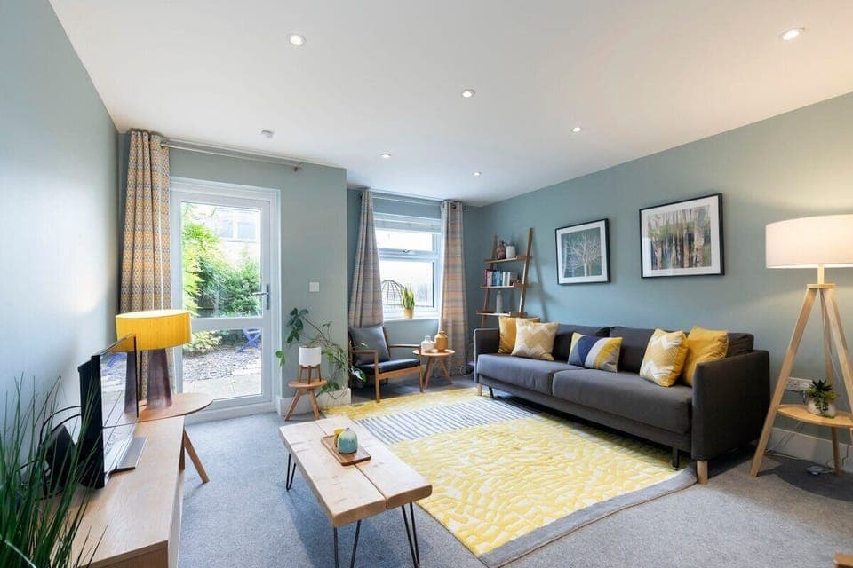 Living Room / Lounge