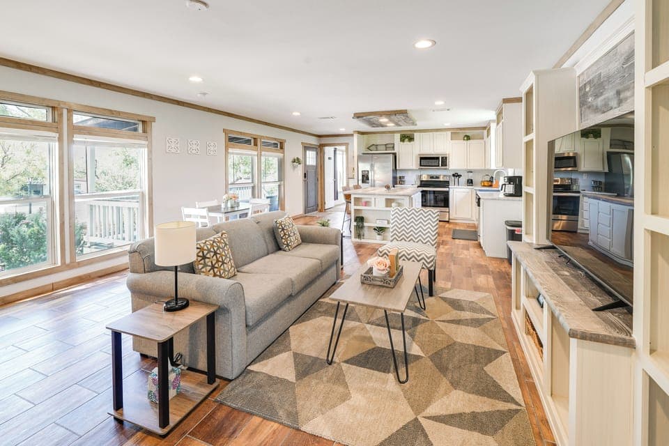 Living Room | Free WiFi | Central Heating & A/C | Queen Sleeper Sofa