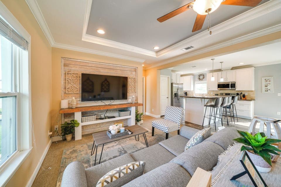 Yancey Vacation Rental | 3BR | 2BA | Steps Required | 1,000 Sq Ft